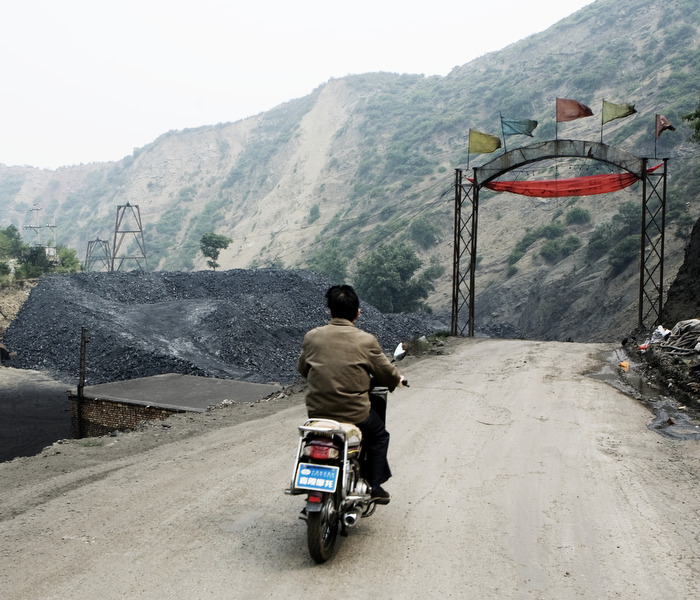 Coal mining has become the most deadly job in China. The death rate for every 100 tons of coal is 100 times of that of the US.